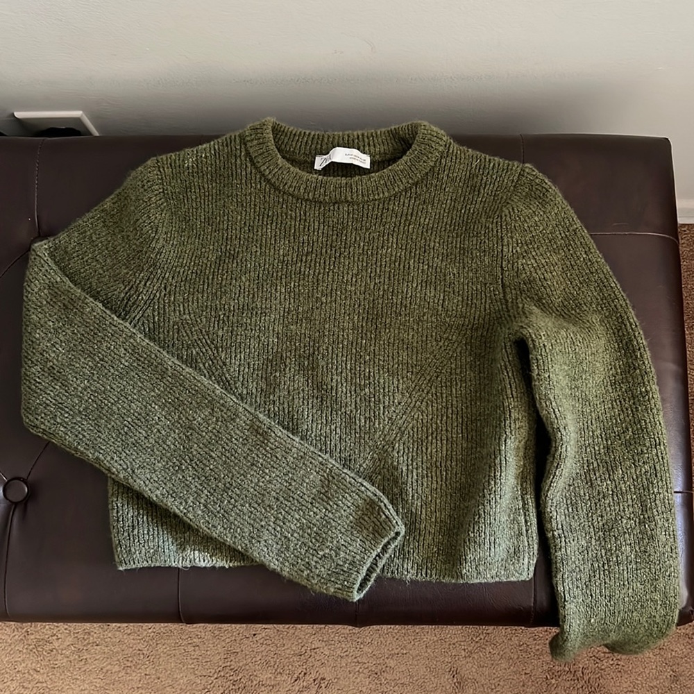 Cropped sweater